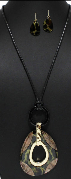 THE LUXE NK GLAM GEOMETRIC LONG NECKLACE-YNE4906